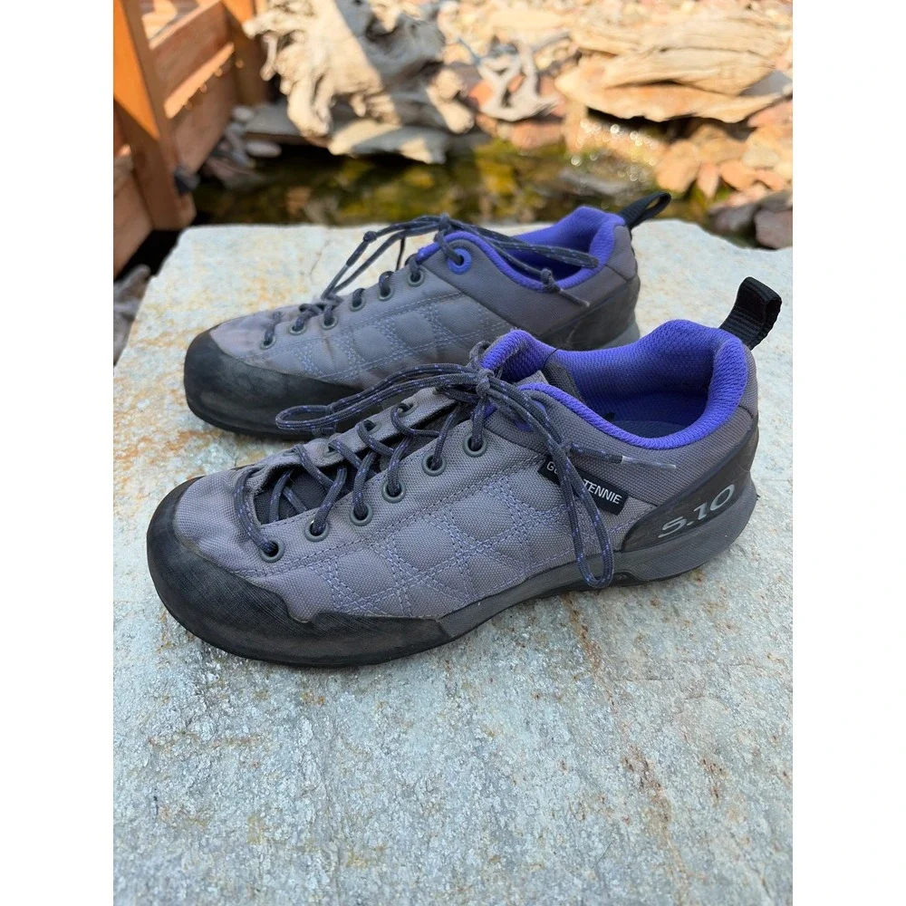 Five Ten Guide Tennie Women 5 Approach Shoes Grey Purple Stealth Rubber Climbing